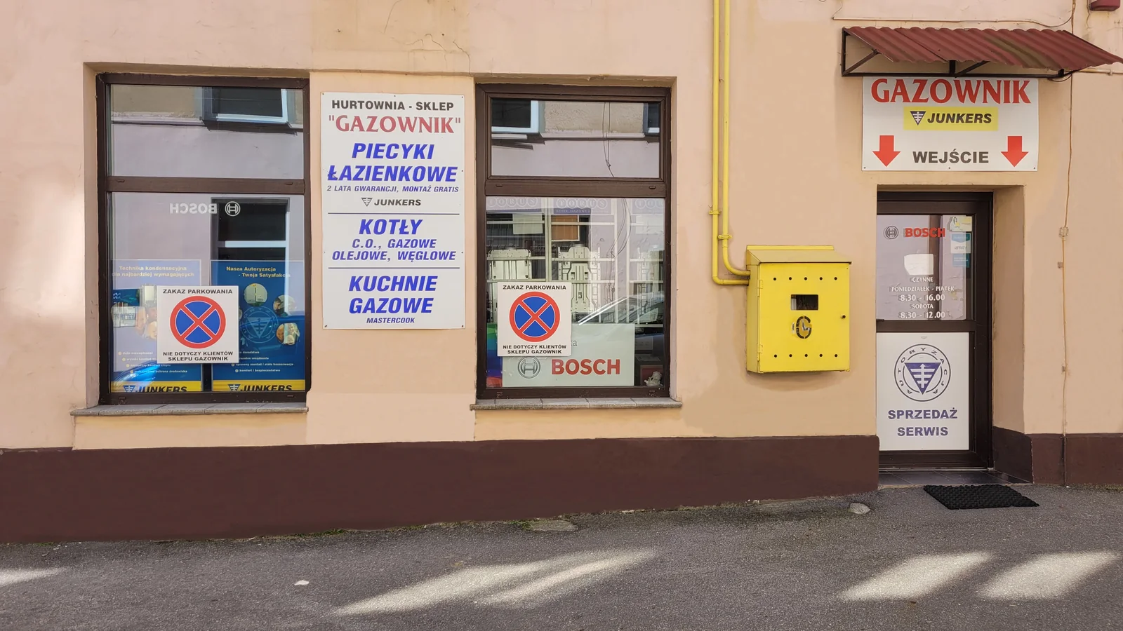 Front sklepu Gazownik przy ul. Partyzantów 44